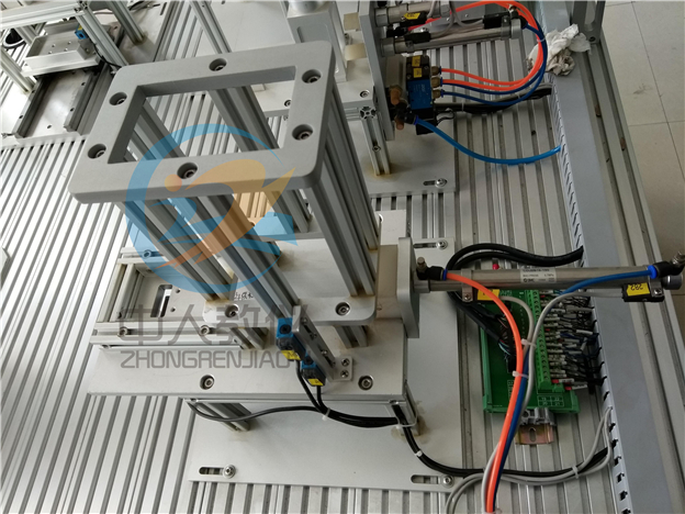 ���I(y��)�C(j��)�����c����ҕ�Xϵ�y(t��ng)��(y��ng)�Ì�Ӗ(x��n)ϵ�y(t��ng),�C(j��)��ҕ�X��Ӗ(x��n)�b�ã�С���φ�Ԫ